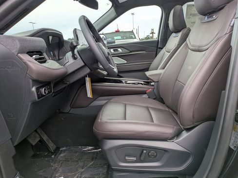 New 2026 Ford Explorer Platinum image 24