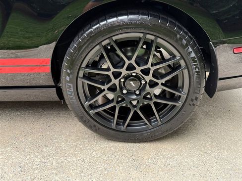 Used 2013 Ford Mustang Shelby GT500 RWD image 20
