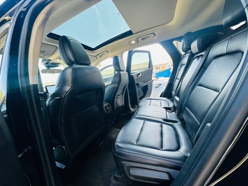 Used 2020 Ford Escape SEL FWD image 19