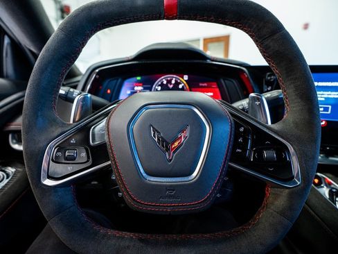 Used 2021 Chevrolet Corvette Stingray w/ Z51 Performance Package image 43