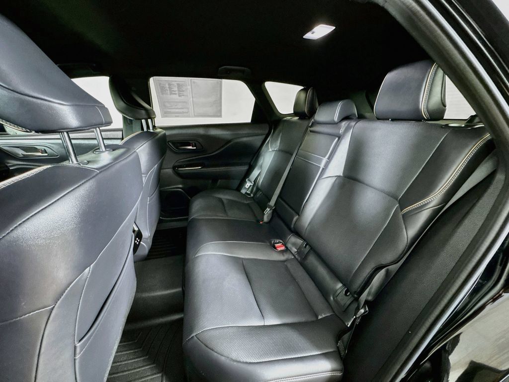 Certified 2025 Toyota Crown Signia AWD/4WD image 22