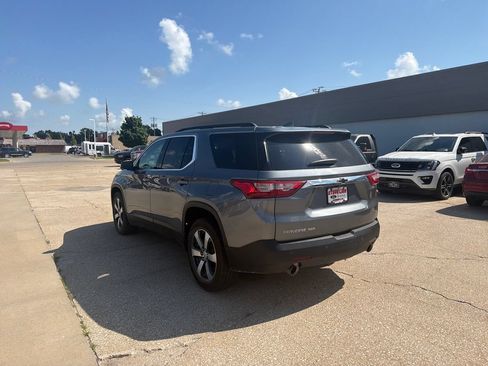 Used 2021 Chevrolet Traverse LT w/ LT Premium Package AWD/4WD image 8