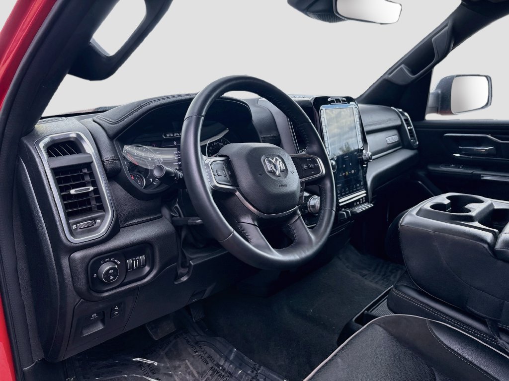 Used 2024 RAM 1500 Laramie AWD/4WD image 9