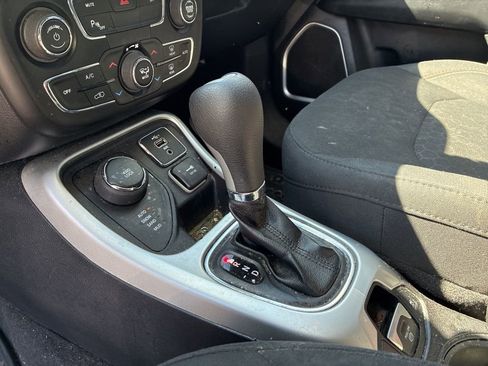 Used 2019 Jeep Compass Sport image 14