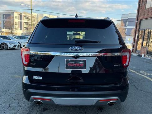 Used 2016 Ford Explorer XLT w/ Equipment Group 202A image 17