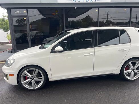 Used 2014 Volkswagen GTI Wolfsburg Edition image 5