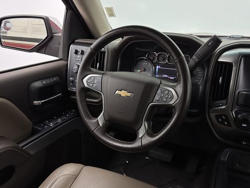 Used 2018 Chevrolet Silverado 1500 LTZ Z71 image 26