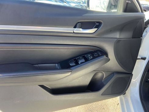 Used 2023 Nissan Altima 2.5 SR w/ SR Premium Package image 24
