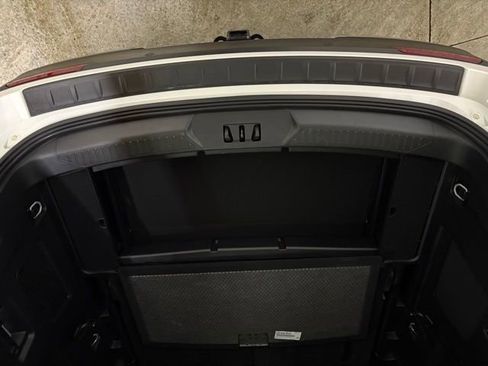 Used 2023 Ford Explorer XLT w/ Equipment Group 202A image 15