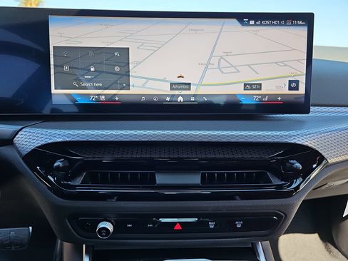 New 2026 BMW 330i Sedan w/ M Sport Package image 22