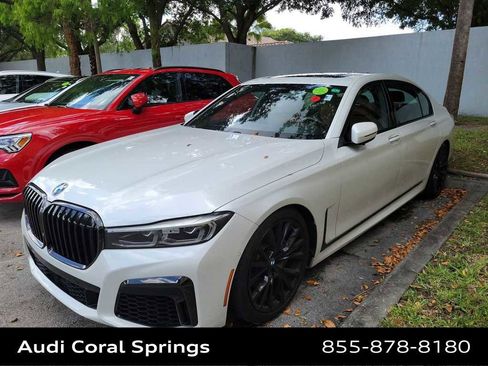 Used 2020 BMW 740i w/ M Sport Package RWD image 7
