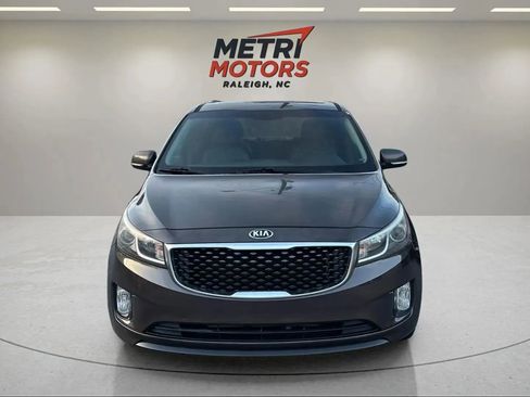Used 2015 Kia Sedona SX image 2