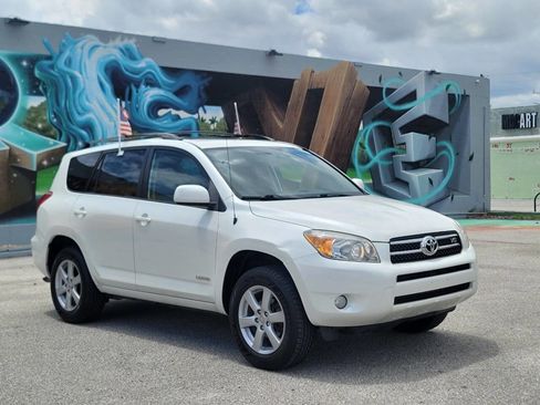 Used 2006 Toyota RAV4 Limited AWD/4WD image 3