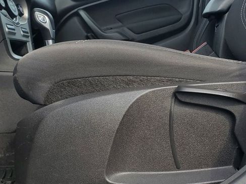 Used 2015 Ford Fiesta SE FWD image 6