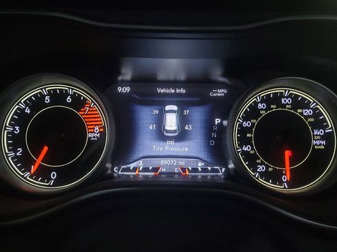 Used 2021 Jeep Cherokee Latitude Lux 80th Anniv w/ Quick Order Package 26U 80TH FWD image 23