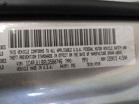 Used 2020 Jeep Cherokee Latitude Plus FWD image 33