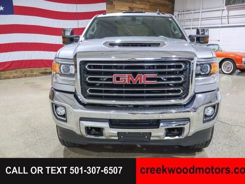 Used 2019 GMC Sierra 2500 SLT w/ Duramax Plus Package AWD/4WD image 2