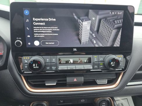 Certified 2025 Toyota Grand Highlander AWD Hybrid image 24