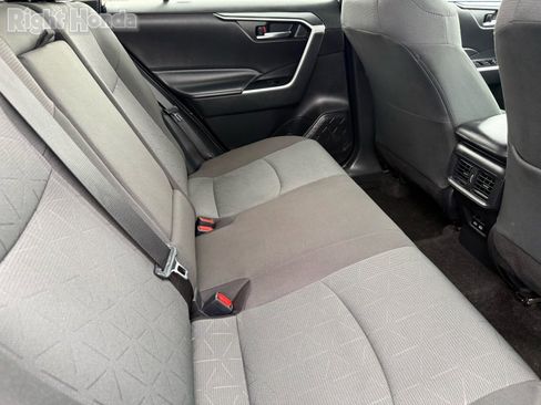 Used 2024 Toyota RAV4 XLE image 28