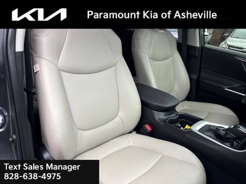 Used 2021 Toyota RAV4 XLE Premium AWD/4WD image 20