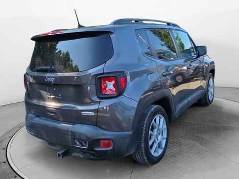 Used 2019 Jeep Renegade Latitude w/ Popular Equipment Group FWD image 5