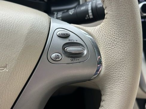Used 2016 Nissan Murano SV image 22