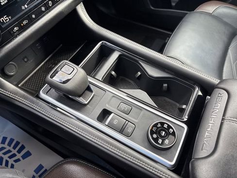 Used 2024 Nissan Pathfinder Platinum w/ Cargo Package image 36