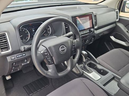 Certified 2024 Nissan Frontier SV w/ SV Convenience Package RWD image 11