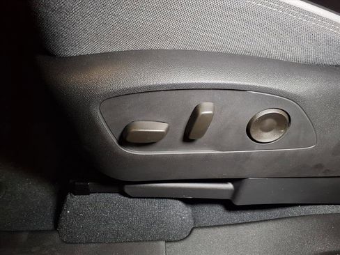 Used 2026 GMC Sierra EV Elevation image 13