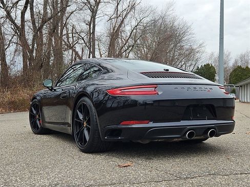 Certified 2019 Porsche 911 Carrera S image 3