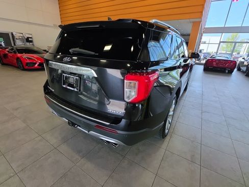 Used 2022 Ford Explorer Platinum w/ Equipment Group 601A AWD/4WD image 8