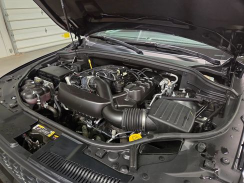 Used 2025 Dodge Durango GT AWD/4WD image 42