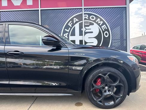 Used 2023 Alfa Romeo Stelvio Veloce AWD/4WD image 3