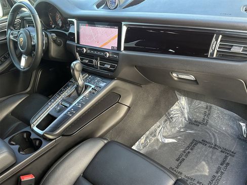 Used 2021 Porsche Macan S image 21