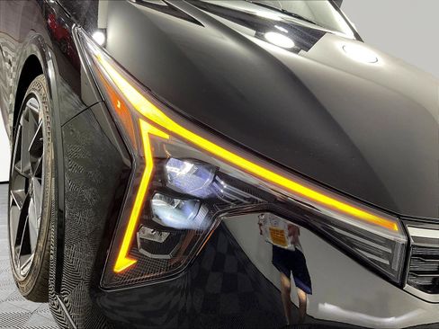 New 2026 Kia K4 GT-Line FWD image 8