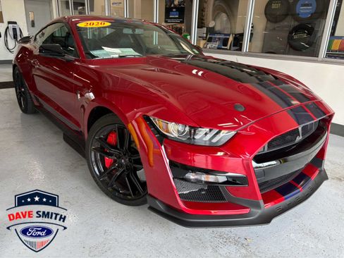 Used 2020 Ford Mustang Shelby GT500 w/ Technology Package RWD image 2