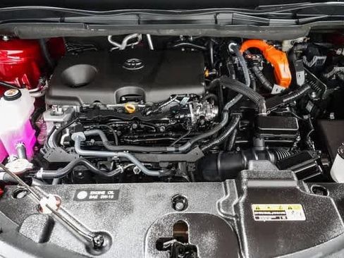 Certified 2024 Toyota Sienna Limited image 29