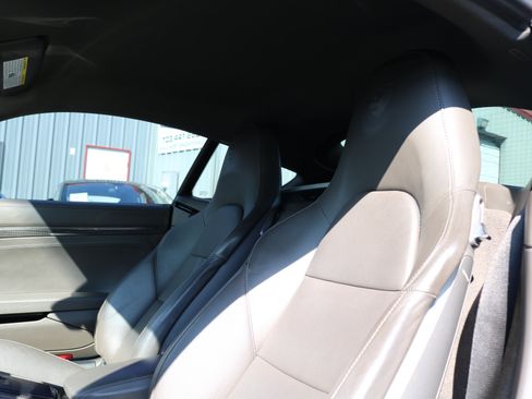Used 2018 Porsche 718 Cayman S image 16