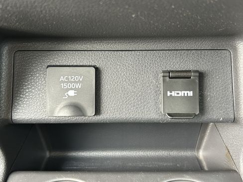 Used 2022 Toyota Sienna XSE w/ XSE Plus Package AWD/4WD image 21