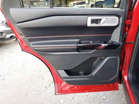 Certified 2023 Ford Explorer ST-Line w/ Class IV Trailer Tow Package image 12