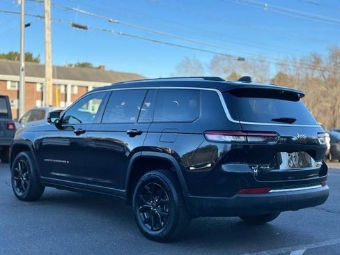 Used 2023 Jeep Grand Cherokee L Limited w/ Luxury Tech Group II AWD/4WD image 4