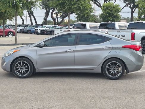 Used 2013 Hyundai Elantra Limited FWD image 2
