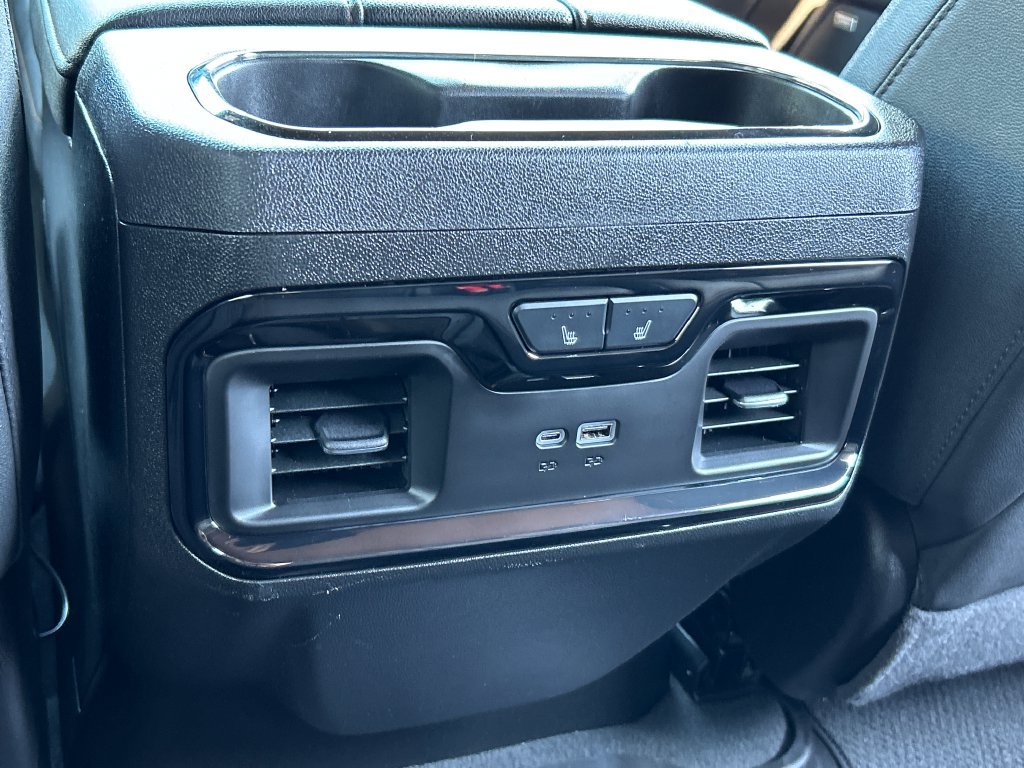 Used 2024 GMC Sierra 2500 AT4 w/ Technology Package AWD/4WD image 19
