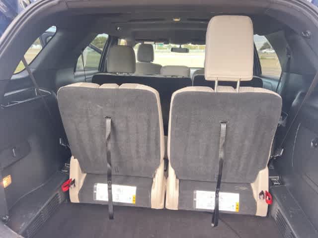 Used 2018 Ford Explorer XLT w/ Equipment Group 201A FWD image 20