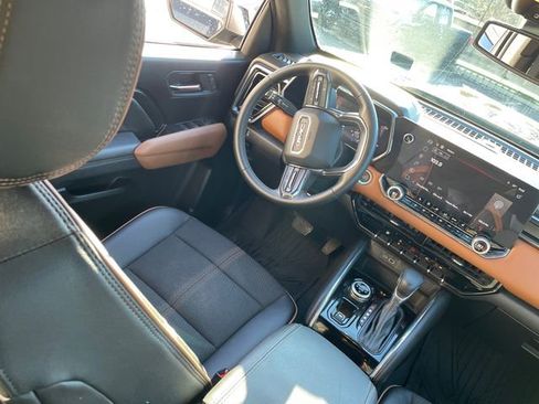 Used 2024 GMC Canyon AT4 w/ Canyon Safety Plus Package image 21