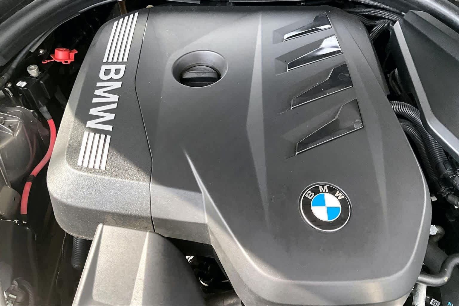 Used 2025 BMW 530i w/ Premium Package RWD image 33