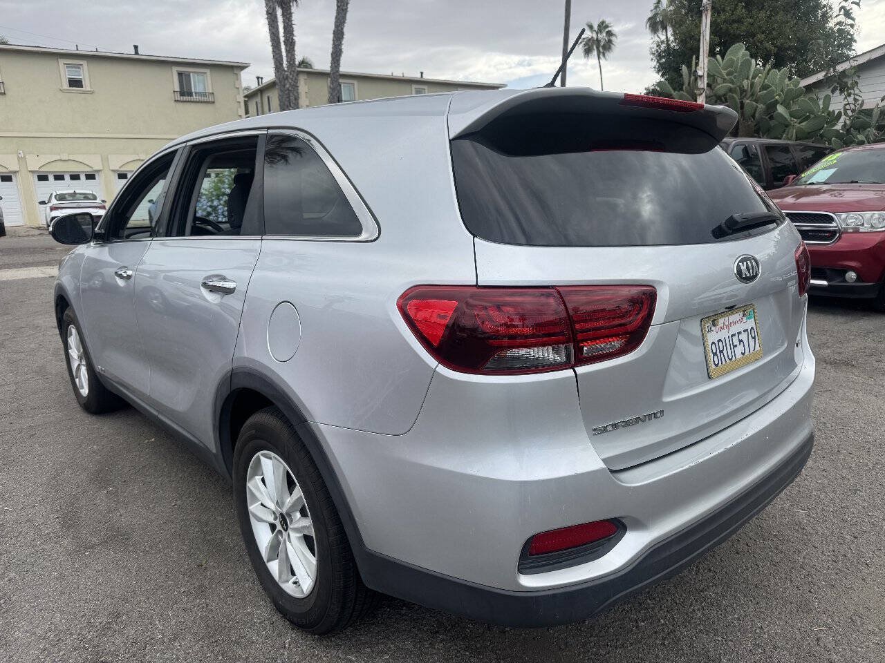 Used 2019 Kia Sorento AWD V6 image 4