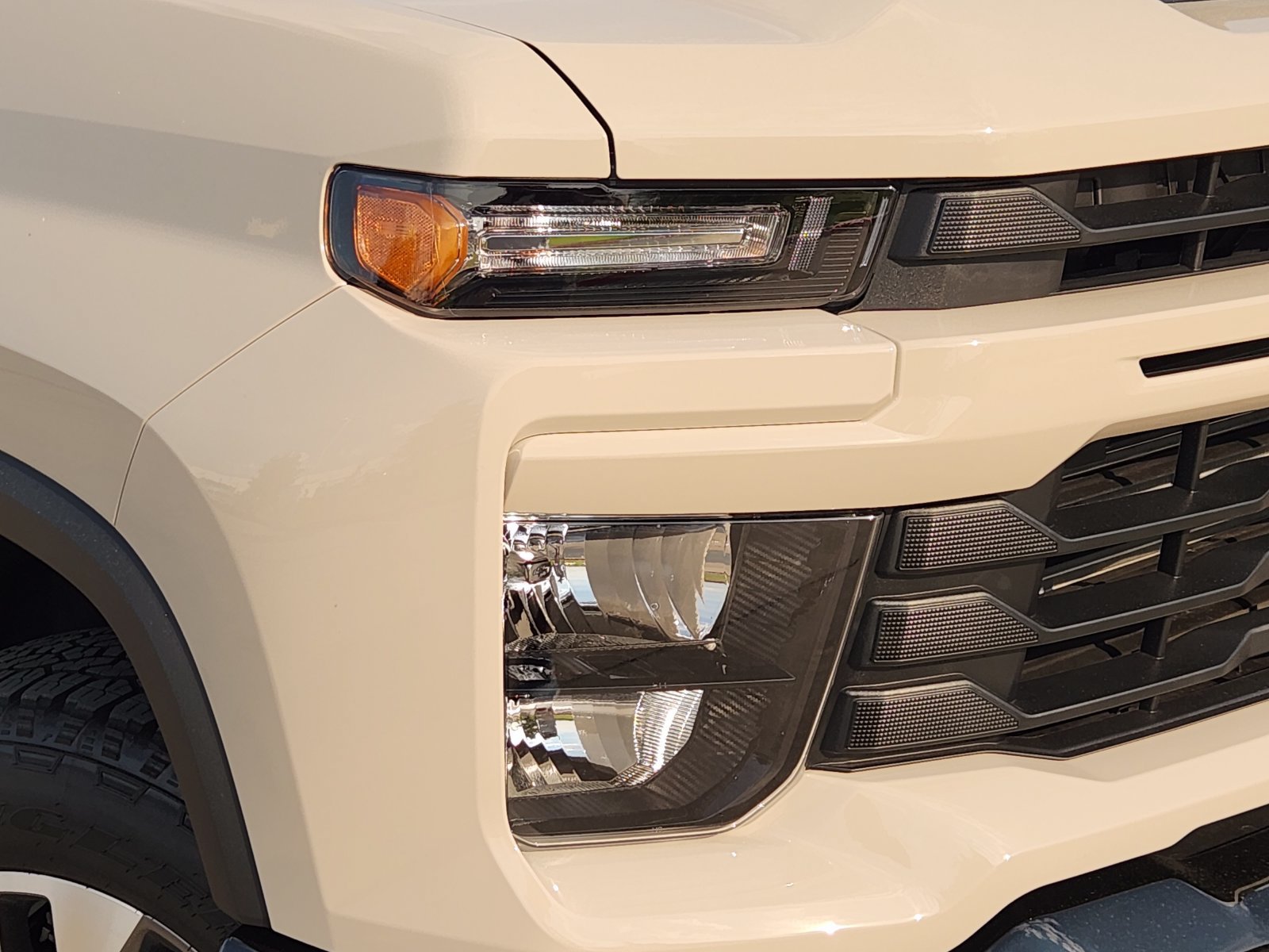 New 2026 Chevrolet Silverado 2500 Custom w/ Custom Value Package AWD/4WD image 9