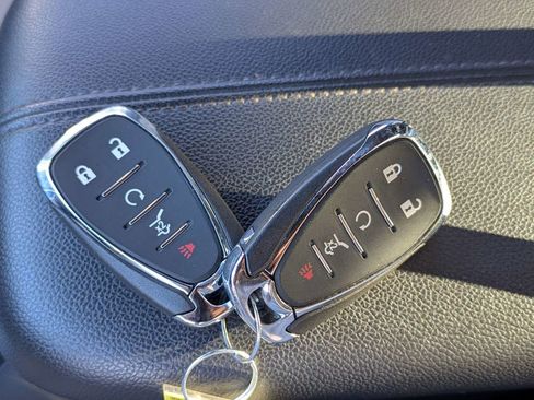 Used 2024 Chevrolet Equinox Premier AWD/4WD image 30