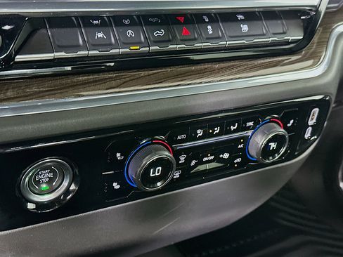 Used 2023 Chevrolet Silverado 1500 LT image 24